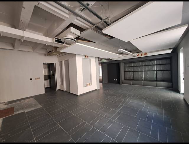 1,182M² OFFICE TO LET IN ILLOVO